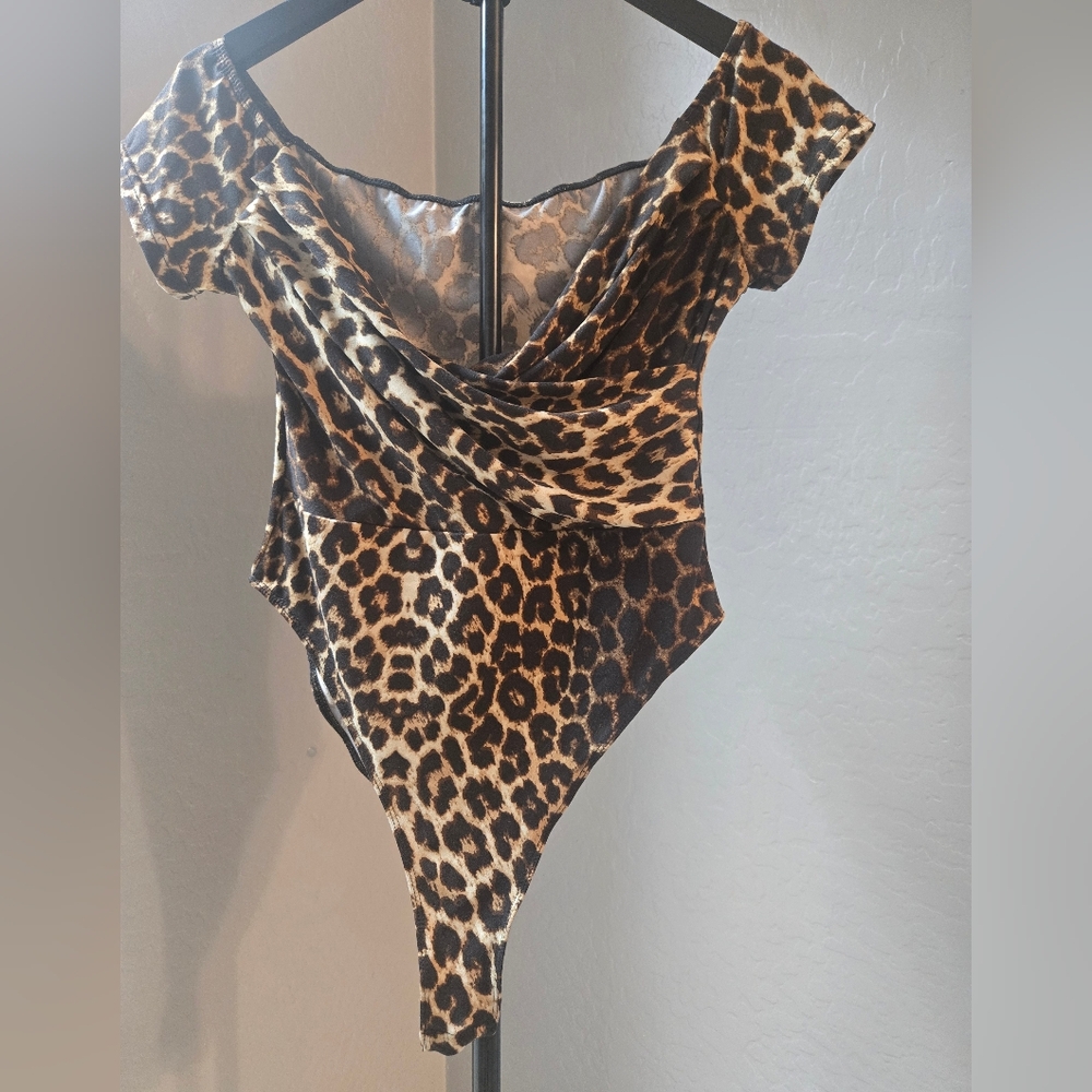 Leopard Print Off-Shoulder Bodysuit | Cheetah | Size M
